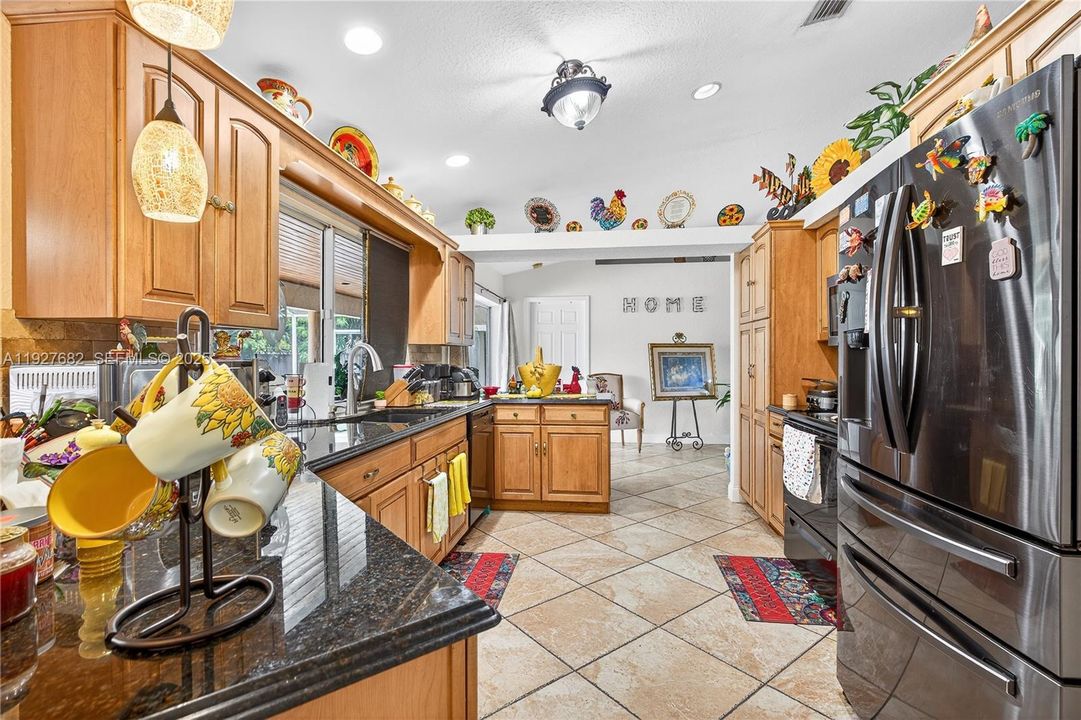 En Venta: $430,000 (3 camas, 2 baños, 1813 Pies cuadrados)