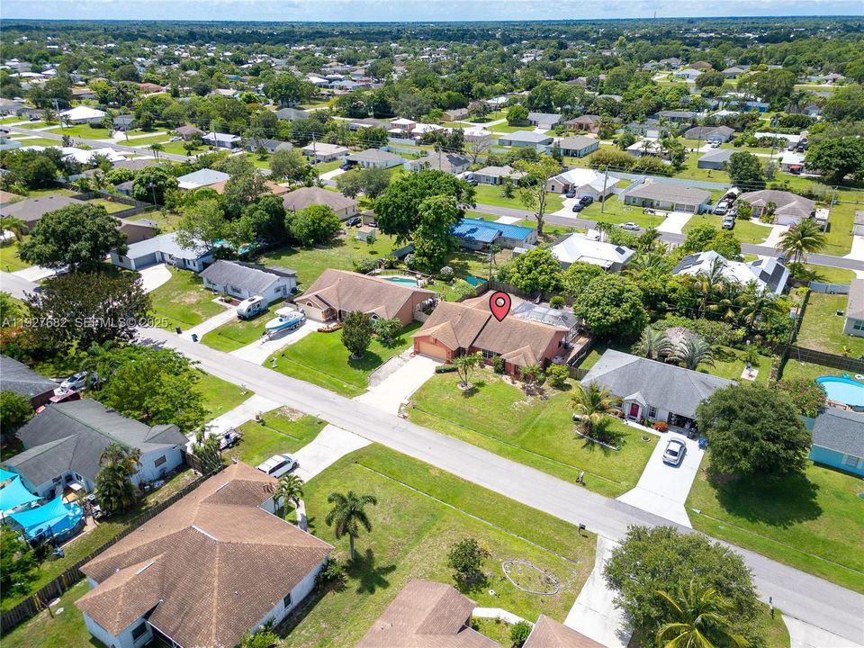 En Venta: $430,000 (3 camas, 2 baños, 1813 Pies cuadrados)