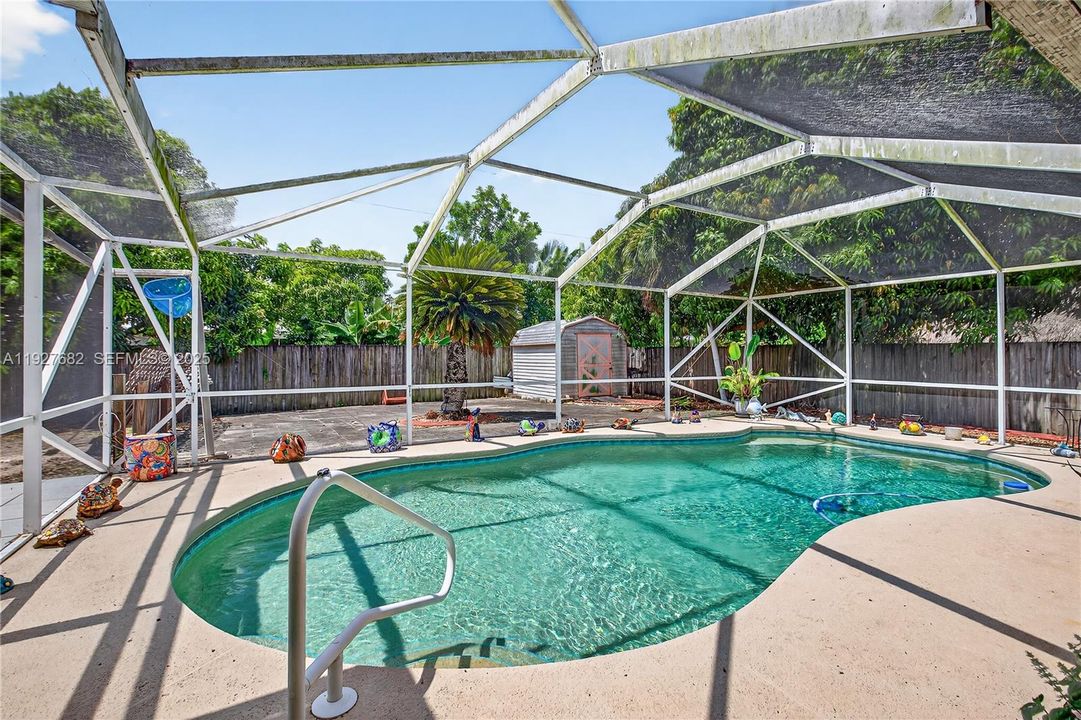 En Venta: $430,000 (3 camas, 2 baños, 1813 Pies cuadrados)