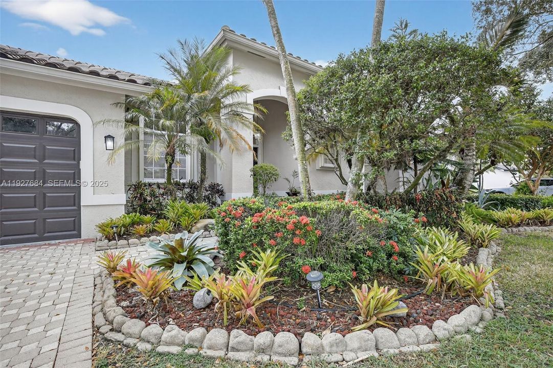 For Sale: $1,399,000 (5 beds, 3 baths, 3112 Square Feet)