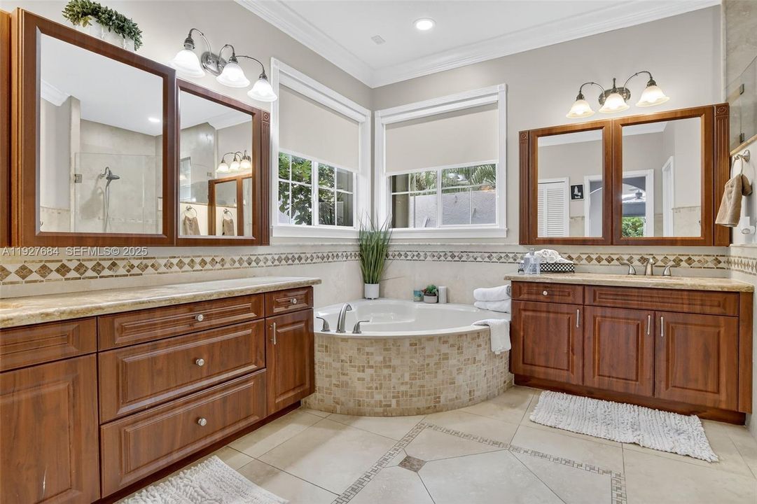 For Sale: $1,399,000 (5 beds, 3 baths, 3112 Square Feet)