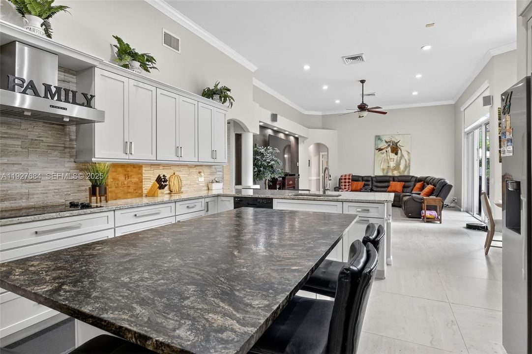 For Sale: $1,399,000 (5 beds, 3 baths, 3112 Square Feet)