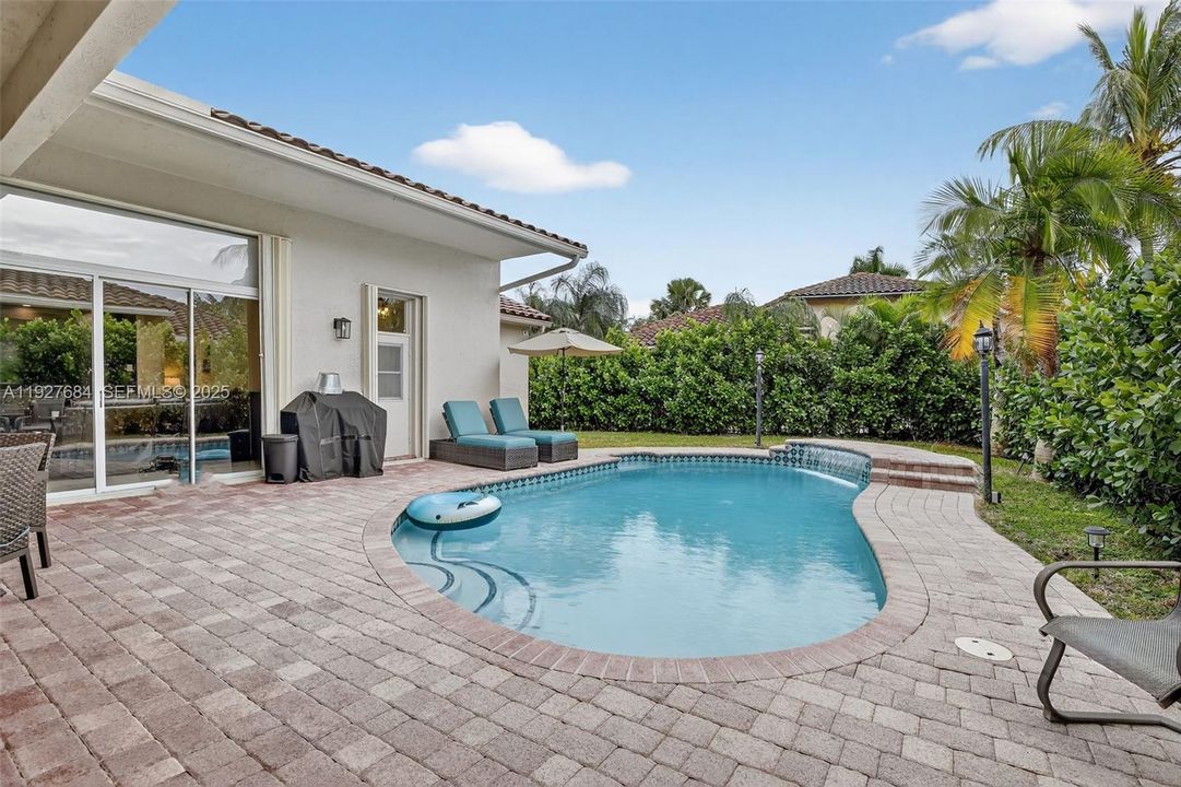 For Sale: $1,399,000 (5 beds, 3 baths, 3112 Square Feet)