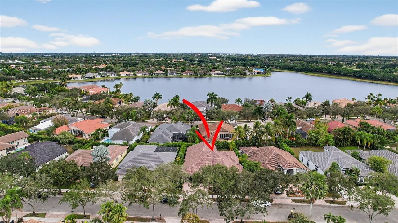 For Sale: $1,399,000 (5 beds, 3 baths, 3112 Square Feet)