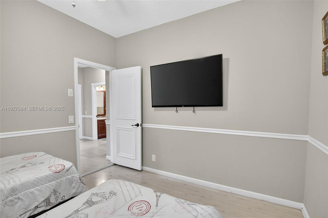 For Sale: $1,399,000 (5 beds, 3 baths, 3112 Square Feet)