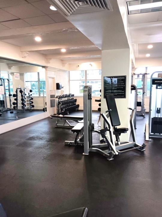 В аренду: $1,950 (1 спален, 1 ванн, 1005 Квадратных фут)