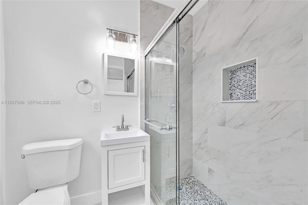 出租: $1,500 (1 贝兹, 1 浴室, 0 平方英尺)