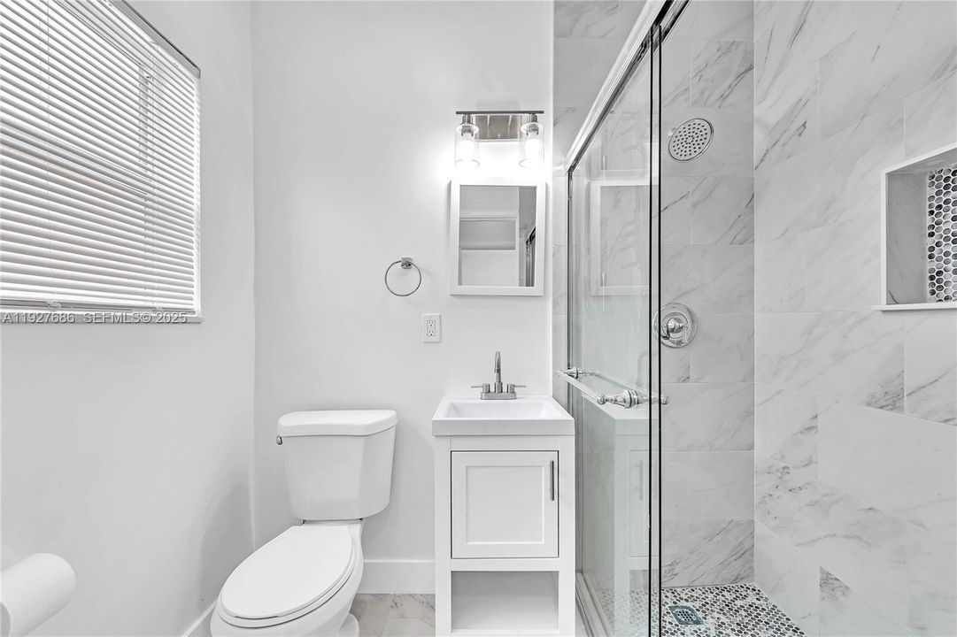 出租: $1,500 (1 贝兹, 1 浴室, 0 平方英尺)