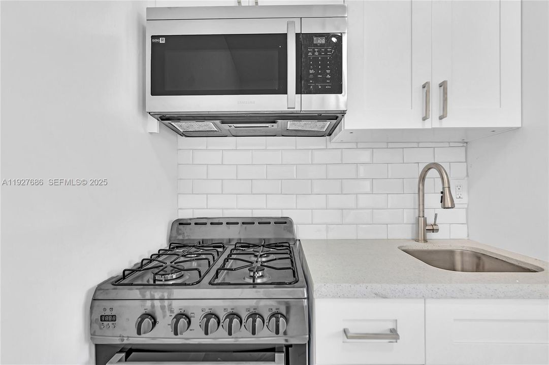 出租: $1,500 (1 贝兹, 1 浴室, 0 平方英尺)