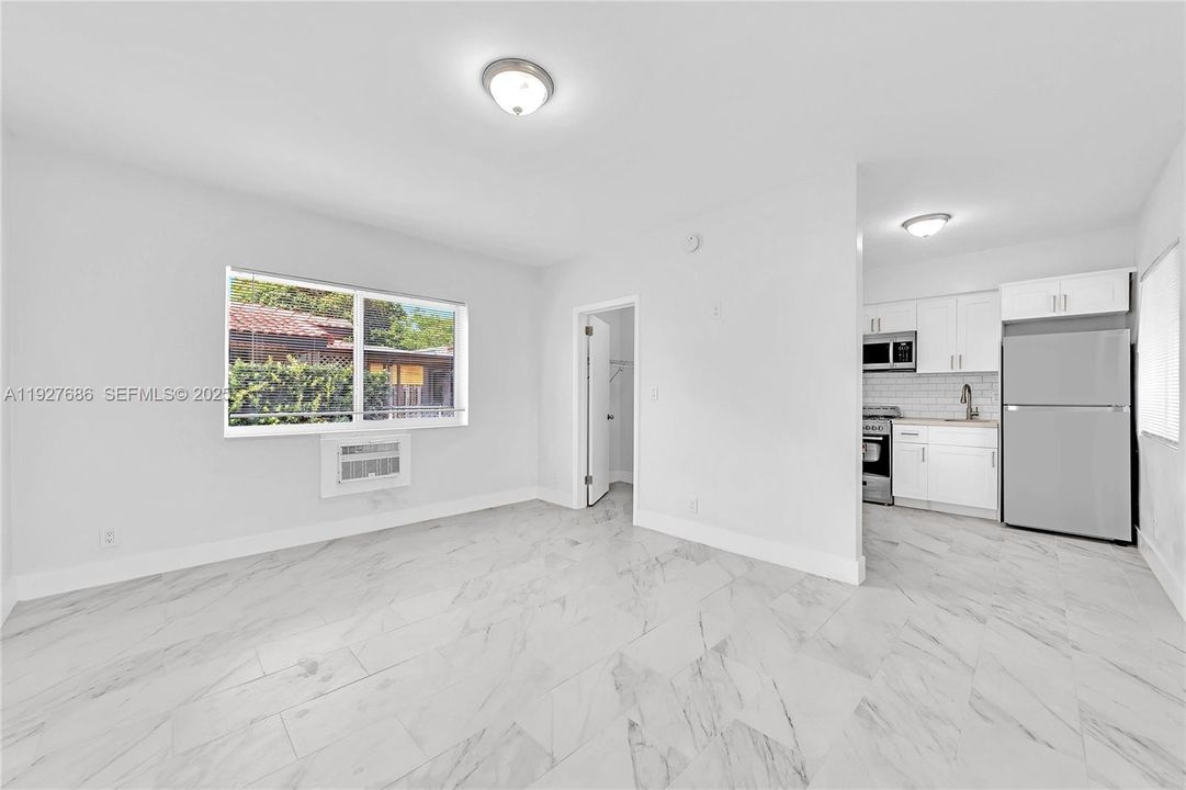 出租: $1,500 (1 贝兹, 1 浴室, 0 平方英尺)