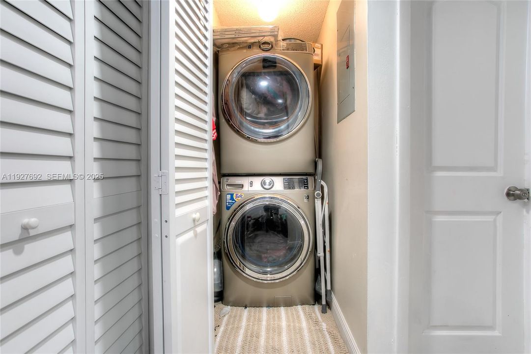 待售: $450,000 (3 贝兹, 2 浴室, 1360 平方英尺)