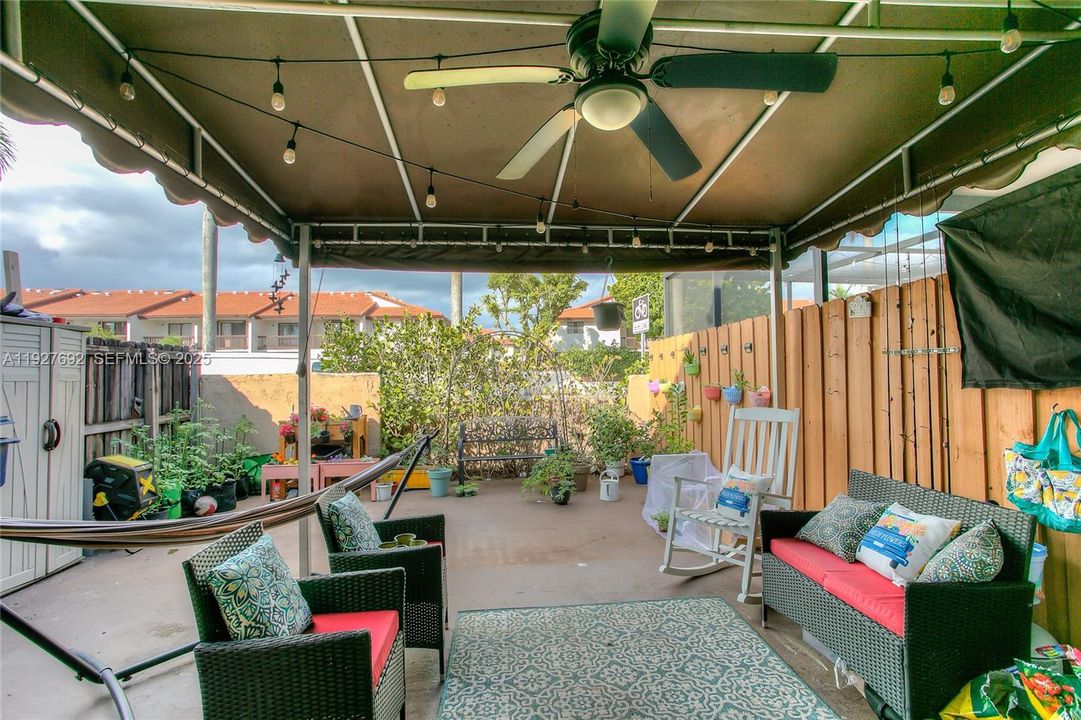 待售: $450,000 (3 贝兹, 2 浴室, 1360 平方英尺)