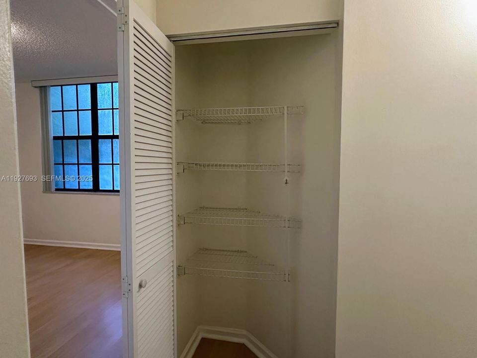 出租: $2,350 (2 贝兹, 2 浴室, 1130 平方英尺)