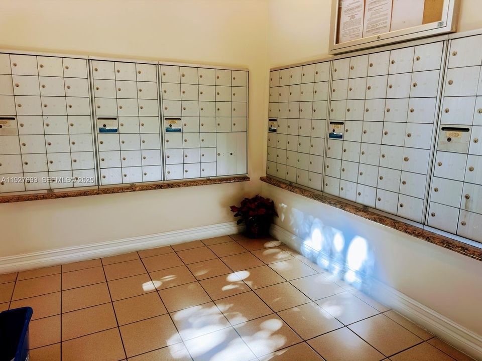 出租: $2,350 (2 贝兹, 2 浴室, 1130 平方英尺)