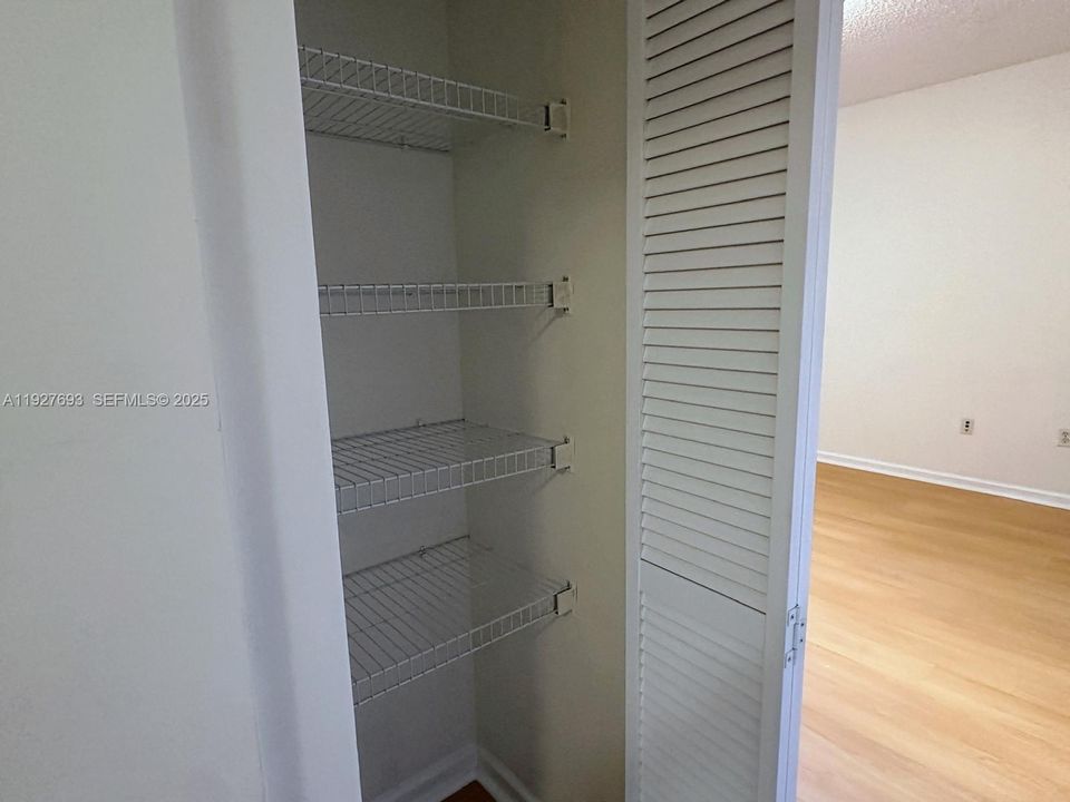 出租: $2,350 (2 贝兹, 2 浴室, 1130 平方英尺)