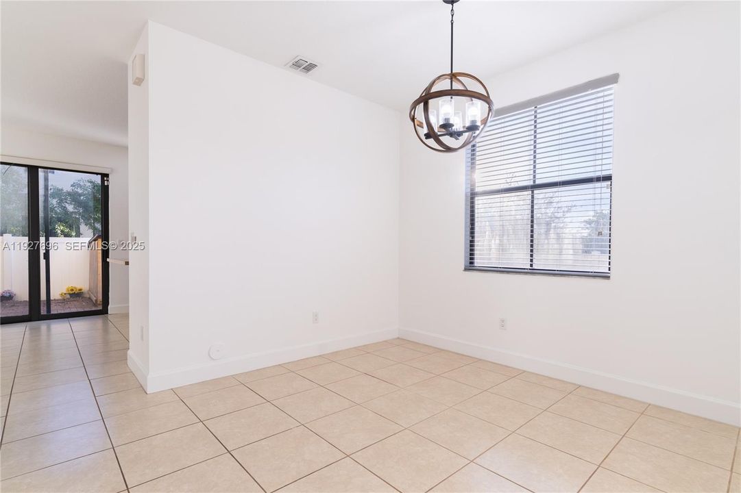 待售: $510,000 (3 贝兹, 2 浴室, 1618 平方英尺)