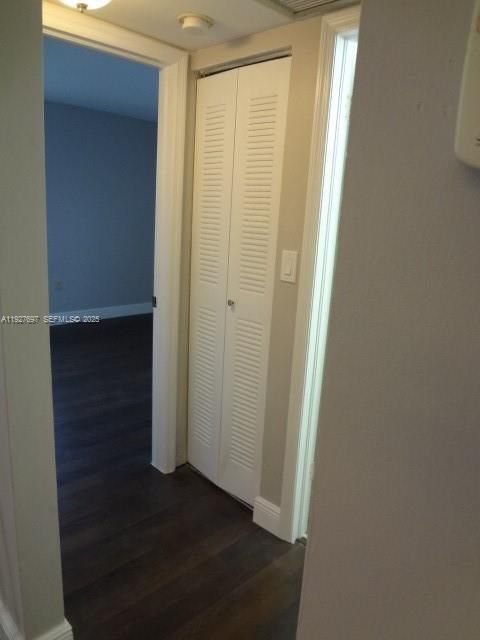 待售: $210,000 (2 贝兹, 2 浴室, 1060 平方英尺)