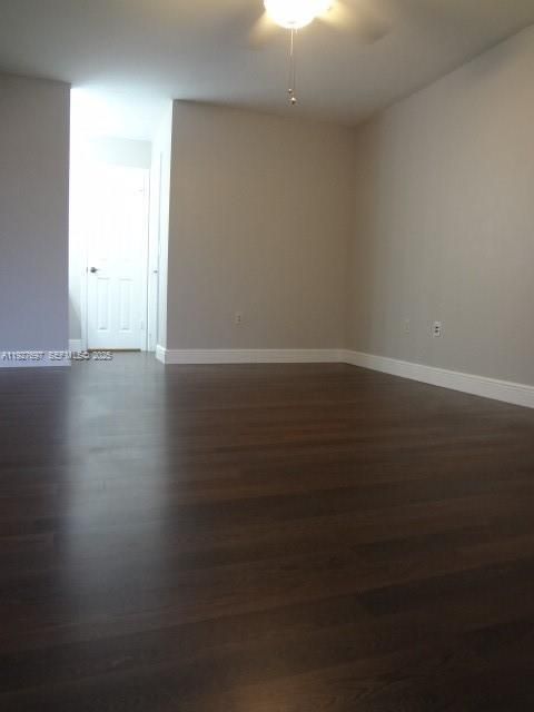 待售: $210,000 (2 贝兹, 2 浴室, 1060 平方英尺)