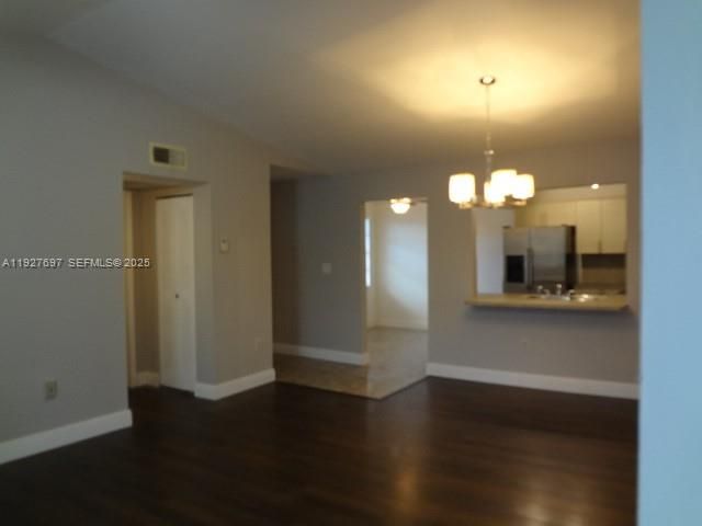 待售: $210,000 (2 贝兹, 2 浴室, 1060 平方英尺)