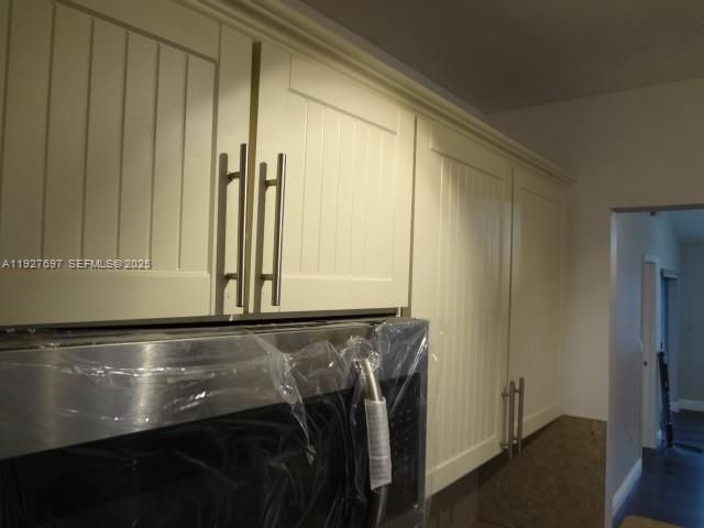 待售: $210,000 (2 贝兹, 2 浴室, 1060 平方英尺)