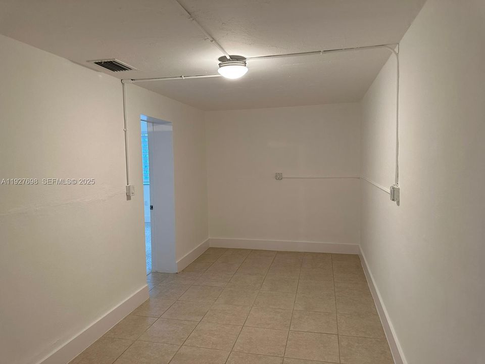 В аренду: $3,000 (3 спален, 1 ванн, 1746 Квадратных фут)