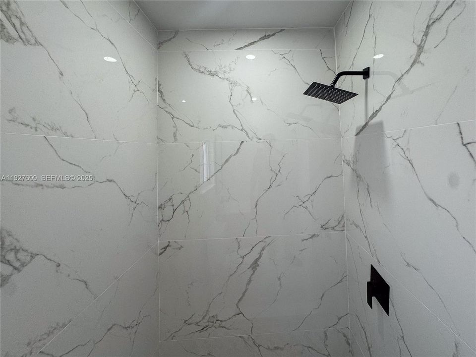 На продажу: $509,900 (3 спален, 2 ванн, 816 Квадратных фут)