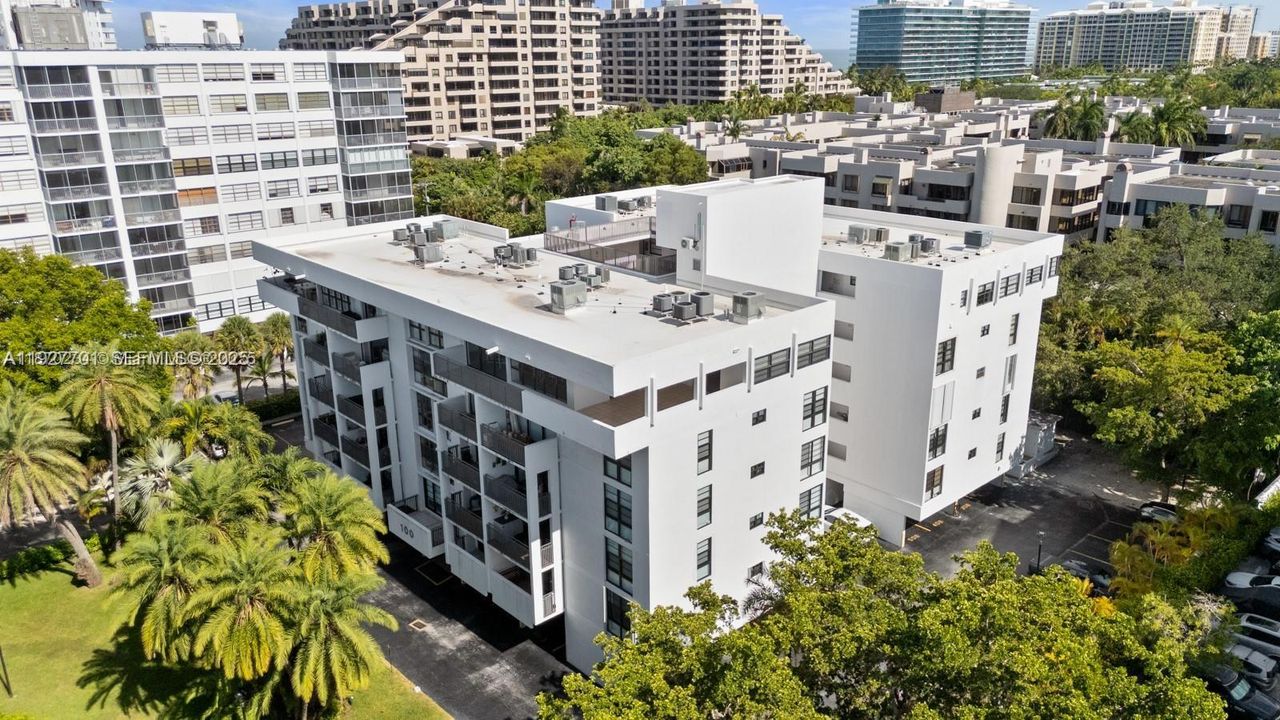 Active With Contract: $4,200 (2 beds, 2 baths, 1242 Square Feet)