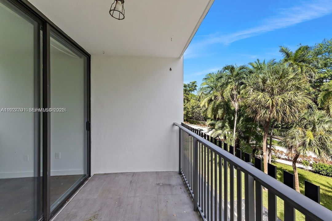 Active With Contract: $4,200 (2 beds, 2 baths, 1242 Square Feet)