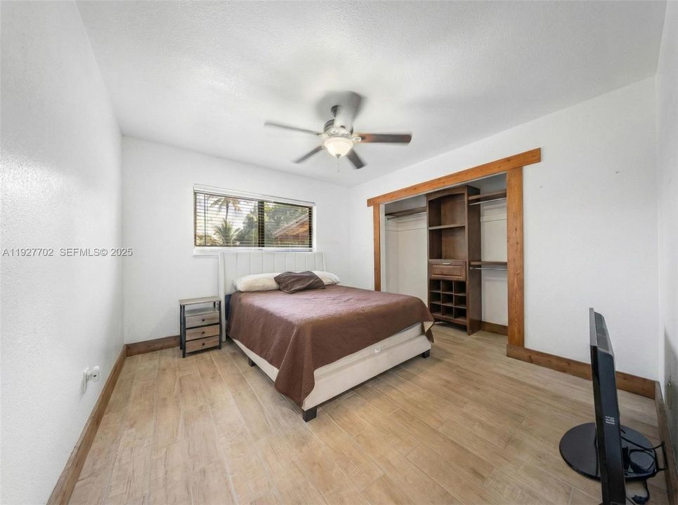 For Sale: $1,127,001 (3 beds, 2 baths, 1546 Square Feet)