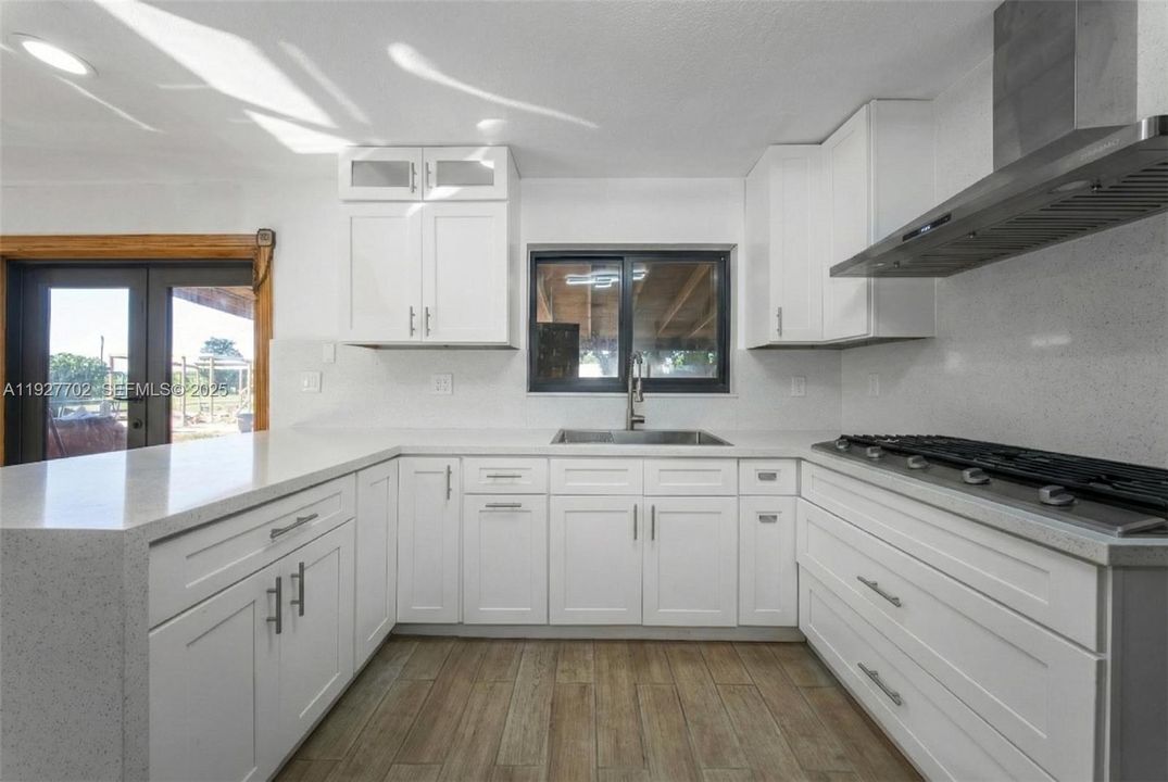 For Sale: $1,127,001 (3 beds, 2 baths, 1546 Square Feet)