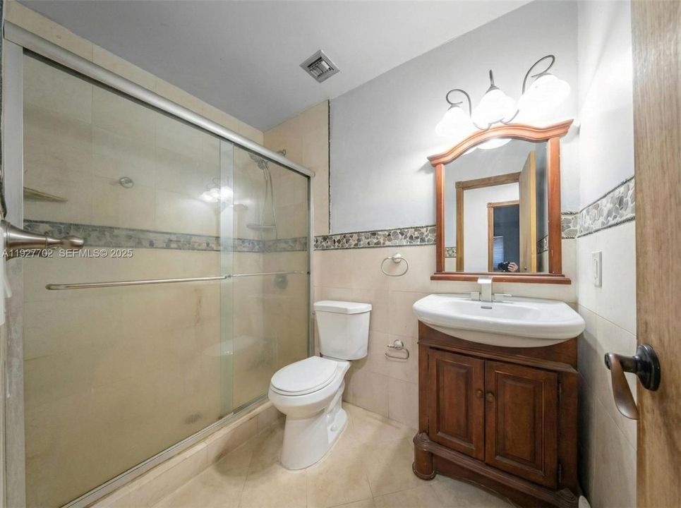 For Sale: $1,127,001 (3 beds, 2 baths, 1546 Square Feet)