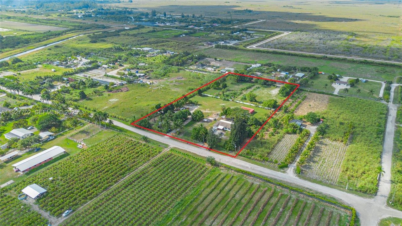 For Sale: $1,127,001 (3 beds, 2 baths, 1546 Square Feet)