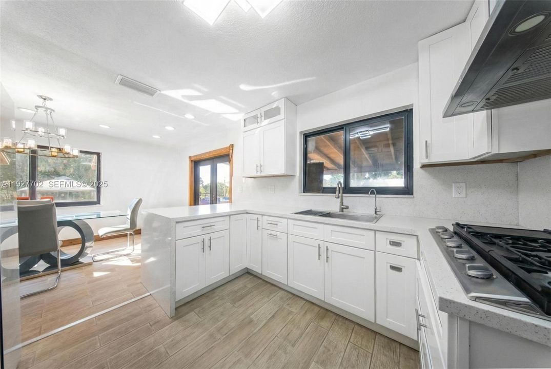 For Sale: $1,127,001 (3 beds, 2 baths, 1546 Square Feet)