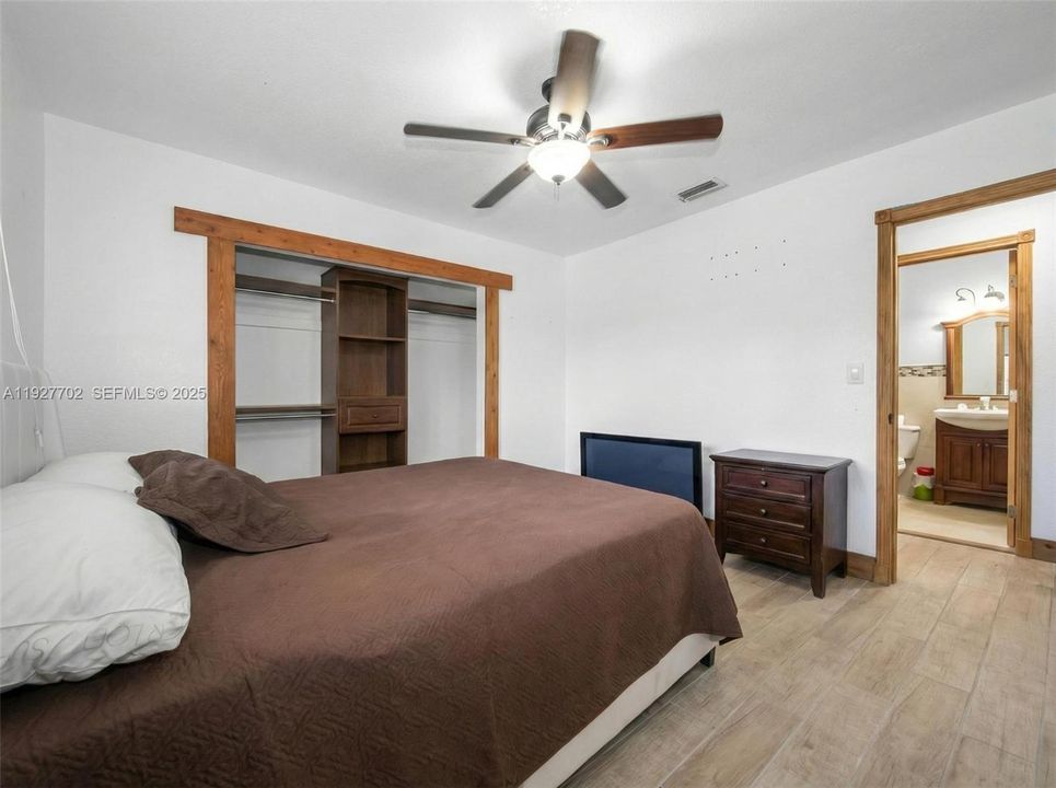 For Sale: $1,127,001 (3 beds, 2 baths, 1546 Square Feet)