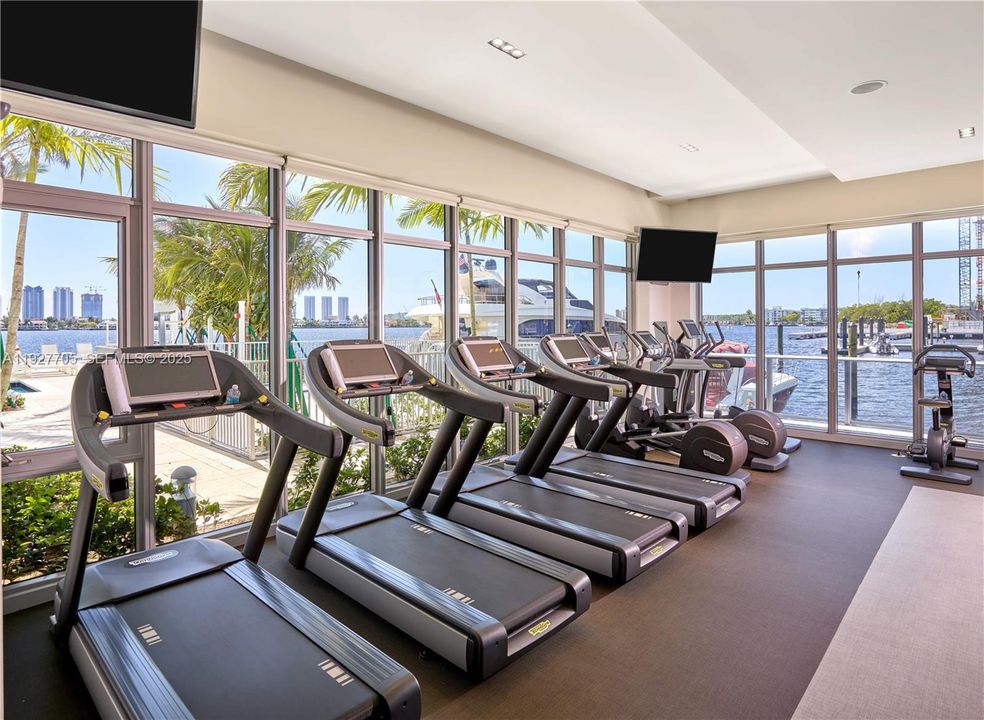 待售: $949,000 (2 贝兹, 2 浴室, 1670 平方英尺)