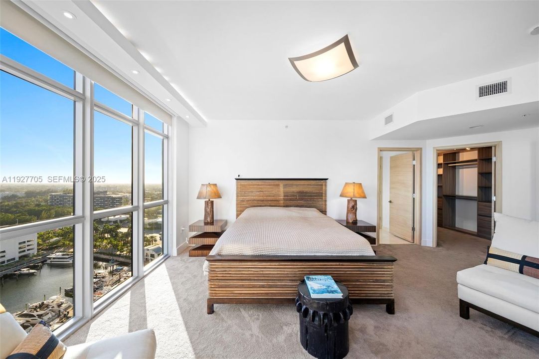 待售: $949,000 (2 贝兹, 2 浴室, 1670 平方英尺)