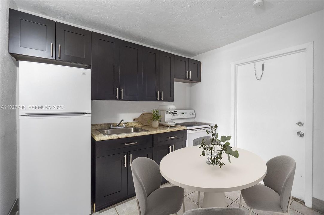 En Renta: $900 (2 camas, 1 baños, 670 Pies cuadrados)