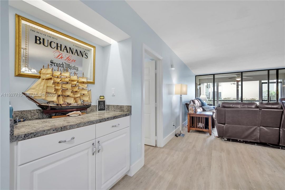 На продажу: $350,000 (3 спален, 2 ванн, 1504 Квадратных фут)