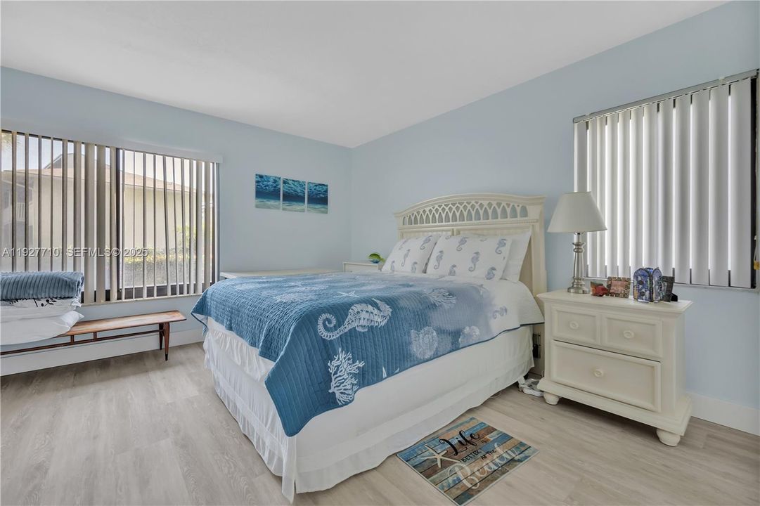 For Sale: $350,000 (3 beds, 2 baths, 1504 Square Feet)