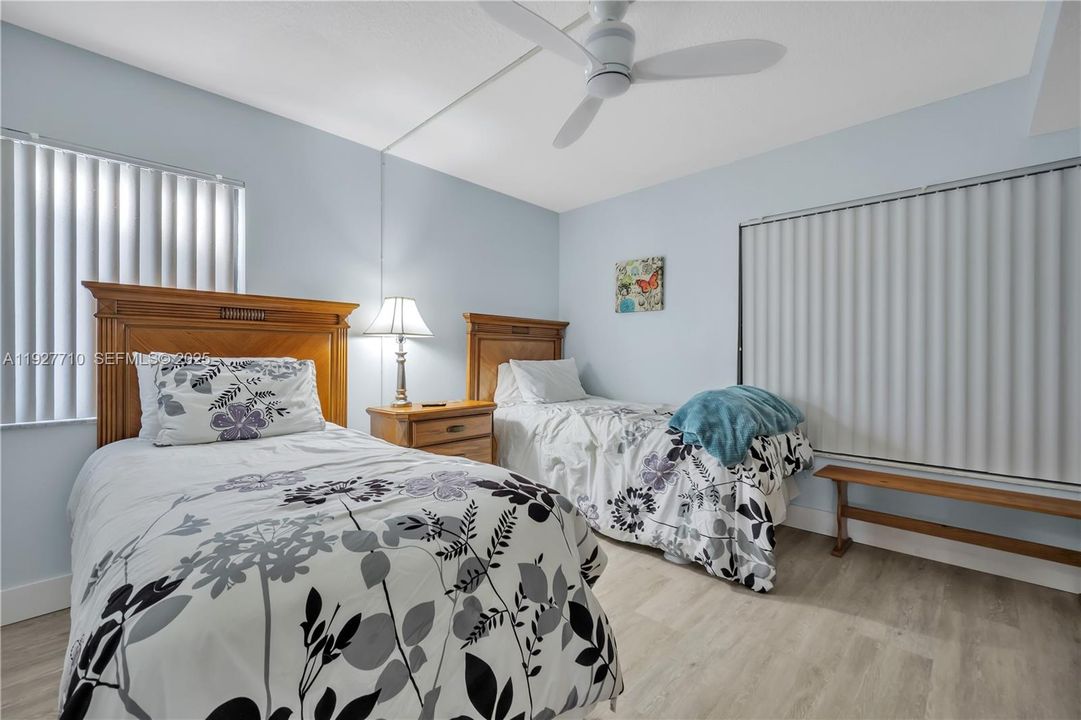 For Sale: $350,000 (3 beds, 2 baths, 1504 Square Feet)