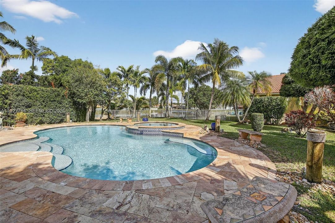 For Sale: $899,000 (4 beds, 3 baths, 2709 Square Feet)