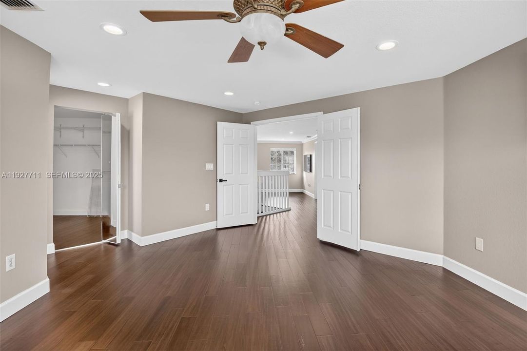 For Sale: $899,000 (4 beds, 3 baths, 2709 Square Feet)