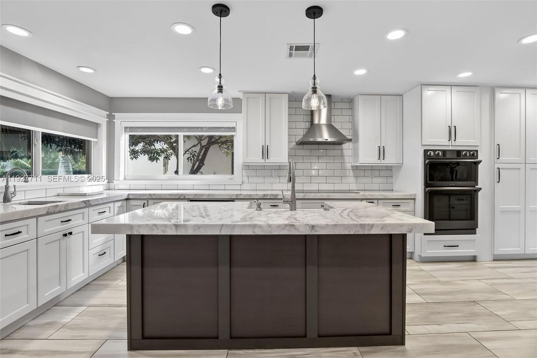 For Sale: $899,000 (4 beds, 3 baths, 2709 Square Feet)