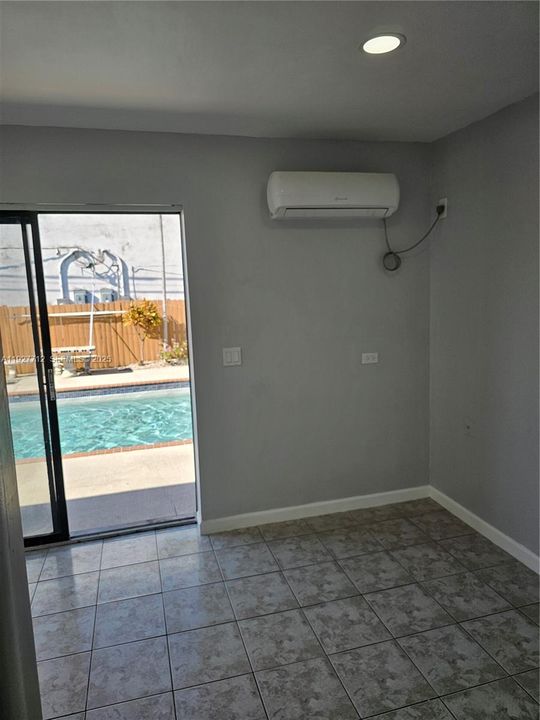 В аренду: $1,350 (1 спален, 1 ванн, 2849 Квадратных фут)