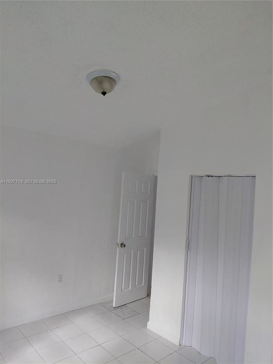 В аренду: $2,400 (3 спален, 1 ванн, 2771 Квадратных фут)