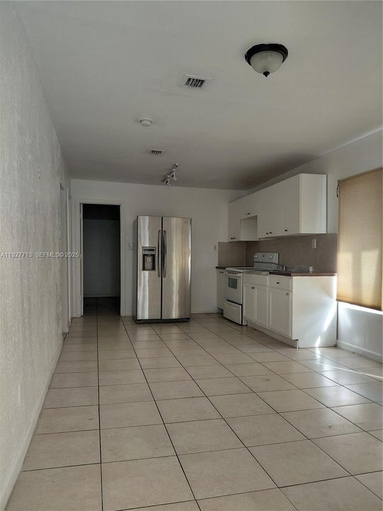 В аренду: $2,400 (3 спален, 1 ванн, 2771 Квадратных фут)