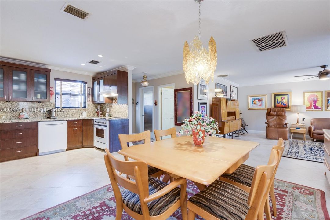 For Sale: $399,000 (2 beds, 2 baths, 1615 Square Feet)