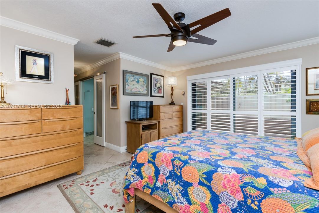 For Sale: $399,000 (2 beds, 2 baths, 1615 Square Feet)