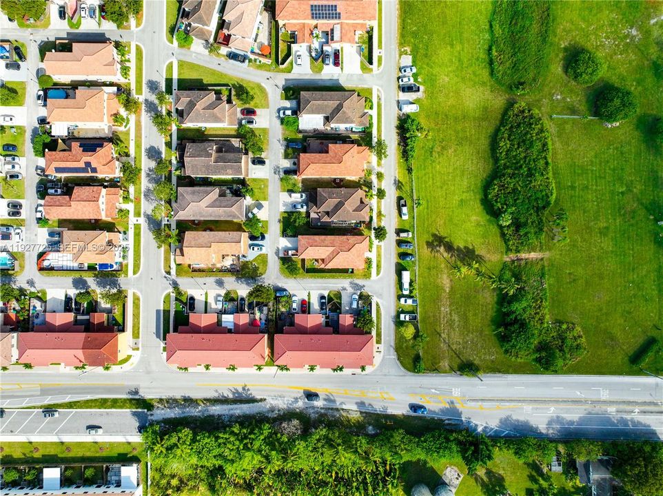 En Venta: $649,990 (4 camas, 3 baños, 2575 Pies cuadrados)