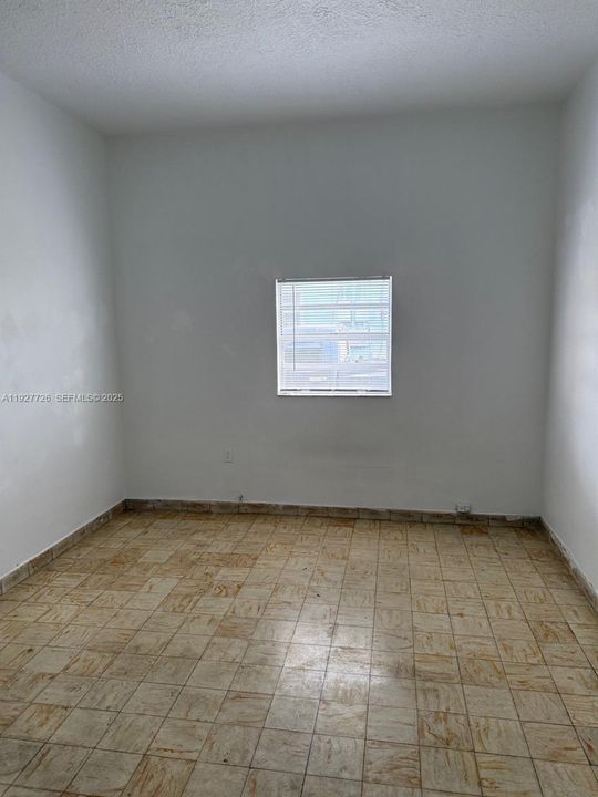 В аренду: $3,000 (4 спален, 2 ванн, 2140 Квадратных фут)